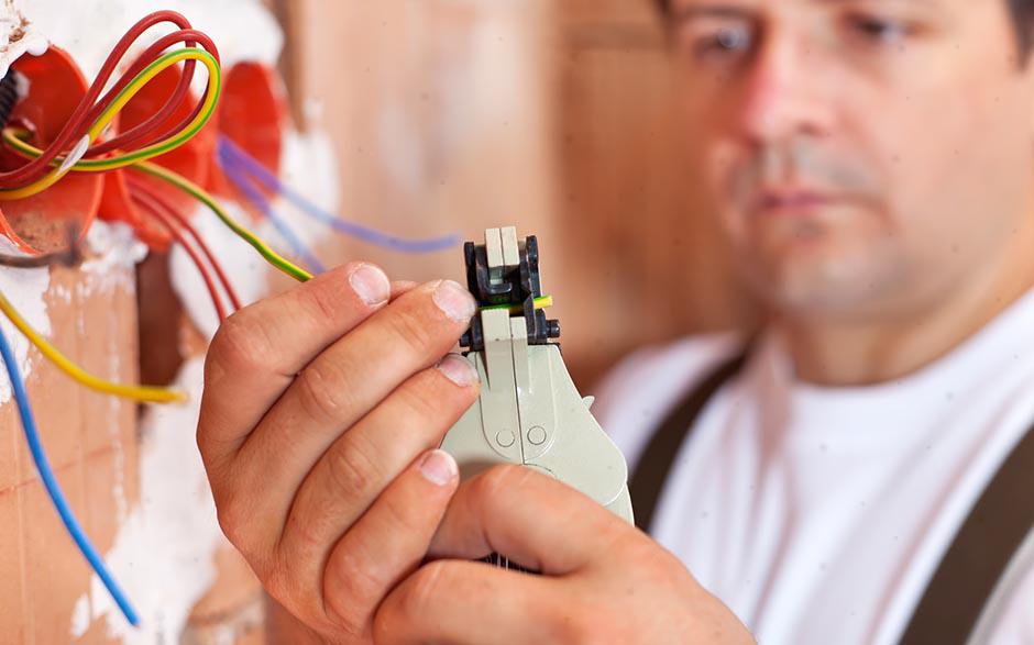 je recherche un électricien Montereau-Fault-Yonne